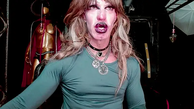 XXX chat uživo modela LILITHMADAME