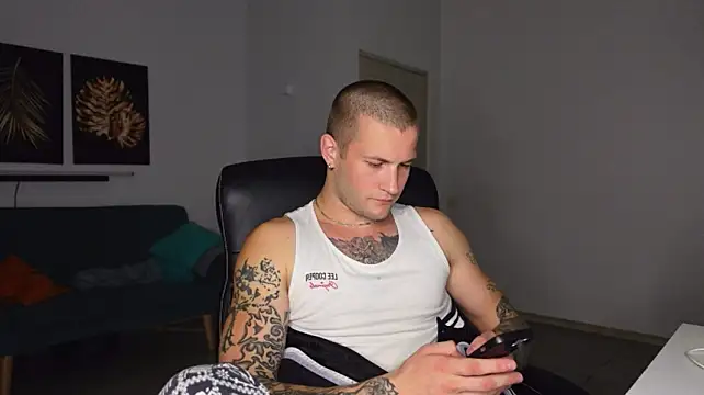 Chat XXX ao vivo de Igor_Wilde