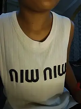 הופעת וובקאם של Virgin_girl_099