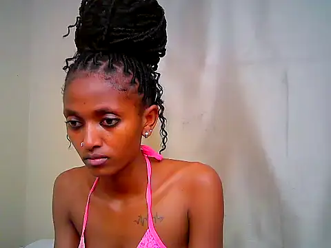 Qute_nimple Chat XXX in diretta