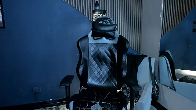 XXX chat uživo modela TheGhostforeeonss