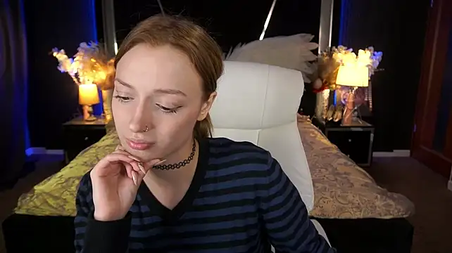 Živý XXX chat LizzaMoonn