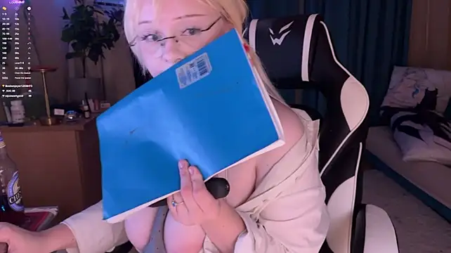 LisaLaasのライブXXXチャット