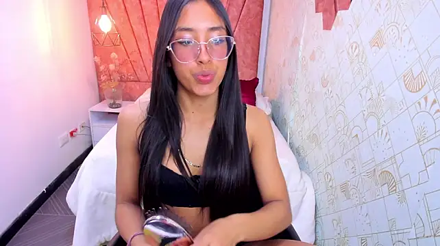 Gia_Evans__ Live XXX-chat