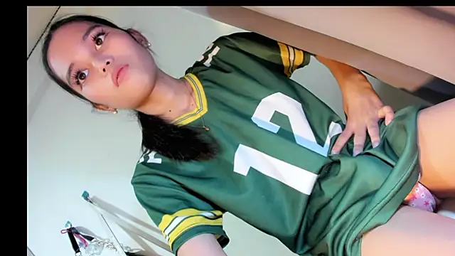 CUTIE_GIRLSX's Live XXX Chat