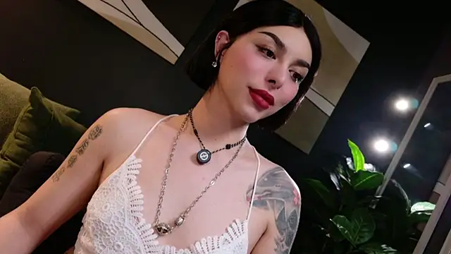 LetisiaRocks élő XXX-chatje