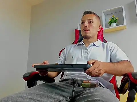 Master_Orioon live XXX chat