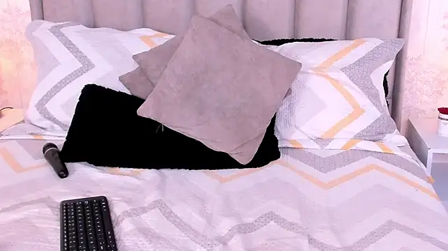 ShaynaHosk's Live XXX Chat