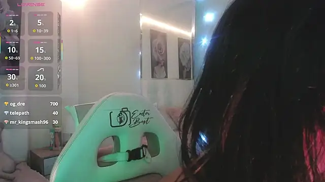 צ'אט XXX בשידור חי של SamathaMay