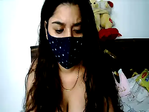 Chat +18 de Gloie4u ao vivo