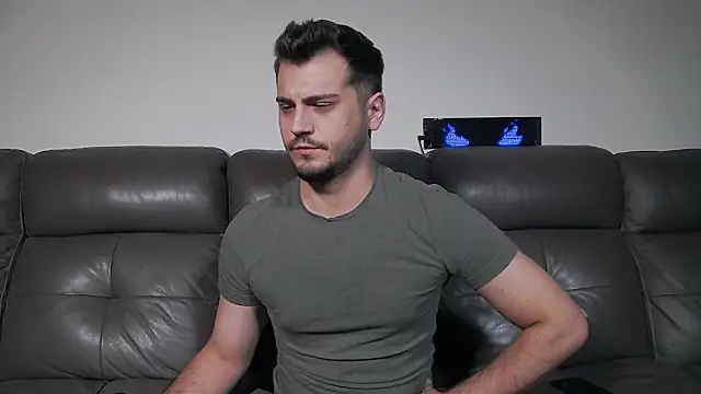 CrazyDom1 Adlı Modelin Canlı XXX Sohbeti