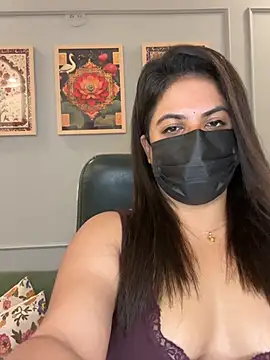 Chat +18 de Varsha__world ao vivo