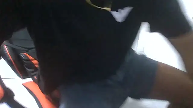 Chat XXX ao vivo de Lekezim