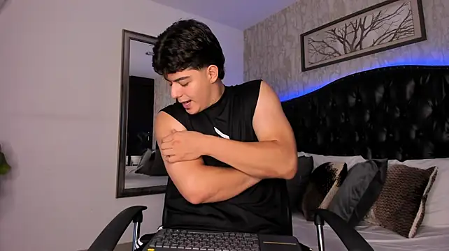 Онлайн чат XXX MaxCruz_