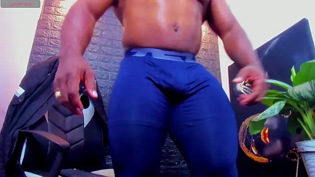 tommike live XXX chat