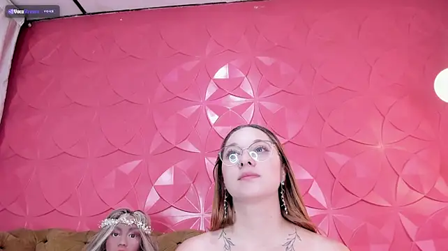 Naomy_Leeg's Live XXX Chat