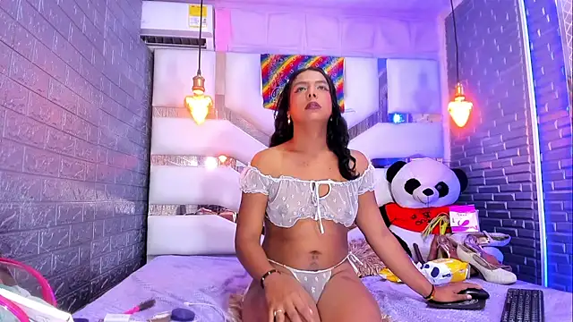 Chatroom XXX en direct de EmmyTorner