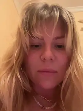 Онлайн чат XXX lululoverose