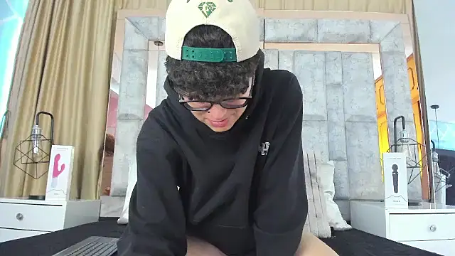 alex_noa Chat XXX in diretta