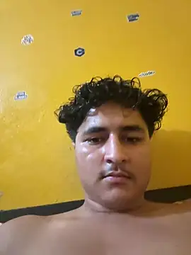 צ'אט XXX בשידור חי של cannonWithMuscles