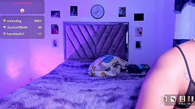Ruby_Rouge_ 라이브 XXX 채팅