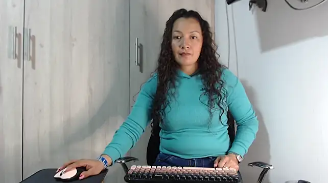 khawit_1 Chat XXX live