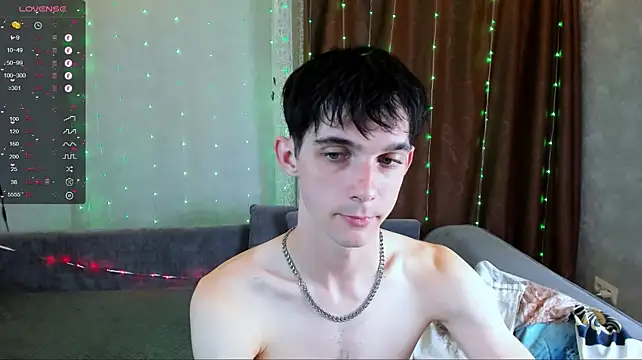 Aaron_Boom Chat XXX live