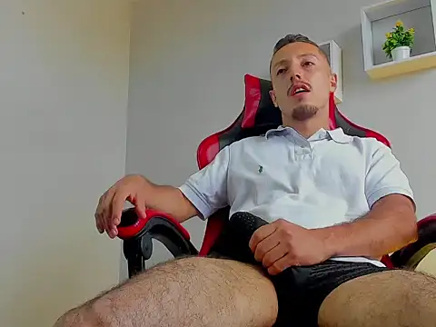Master_Orioon élő XXX-chatje