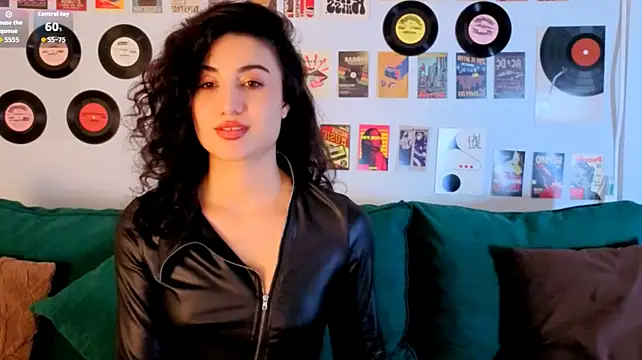 XXX chat uživo modela Maya_Rogerss