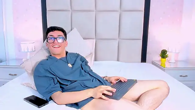 Онлайн чат XXX GaelDuke