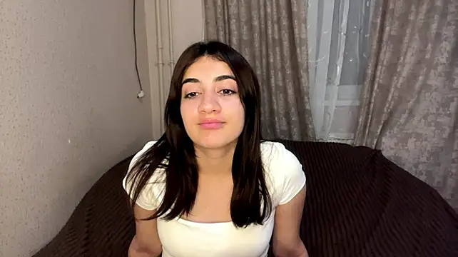 Ledi_Asthik Adlı Modelin Canlı XXX Sohbeti