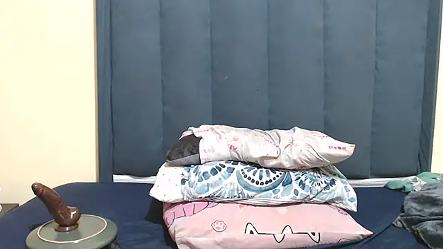Chat +18 de kittykhloe22 ao vivo