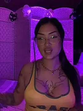 AsianLadyWan's Live XXX Chat