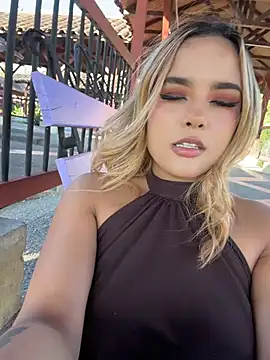Sammy_garciaa1's Webcam Show