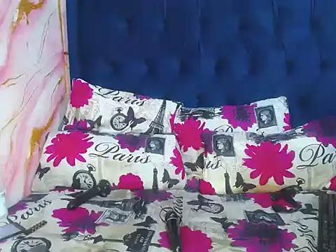 Chat +18 de DarkCherryx ao vivo