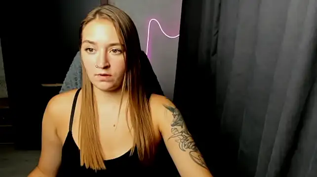 sara_rosseeeのライブXXXチャット