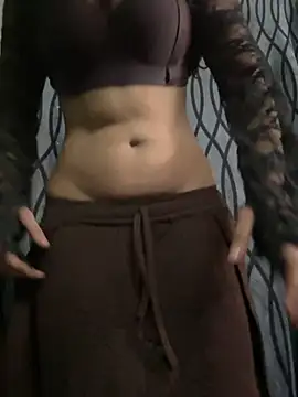 BabyNyraa 现场XXX聊天