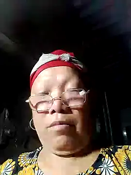 Chat XXX en directo de Lin2005a