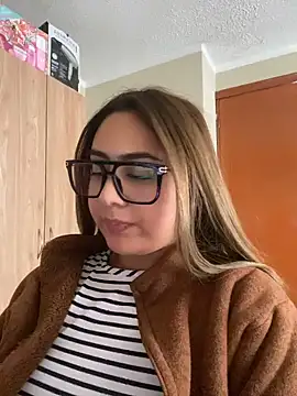 Chat XXX ao vivo de Miabonnett_