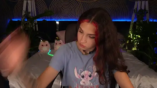 Živý XXX chat BabyFlowerr