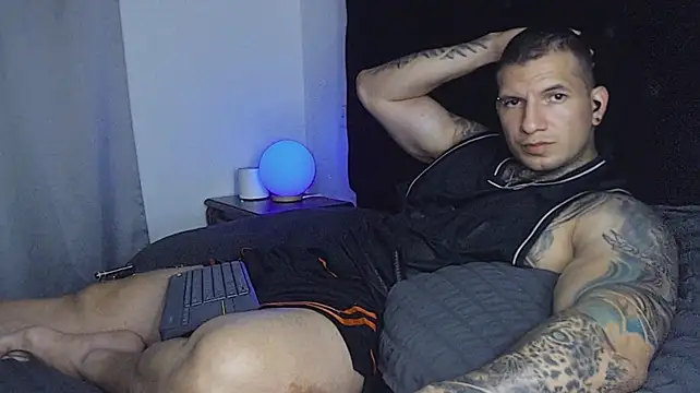 Shane_Clay Chat XXX live
