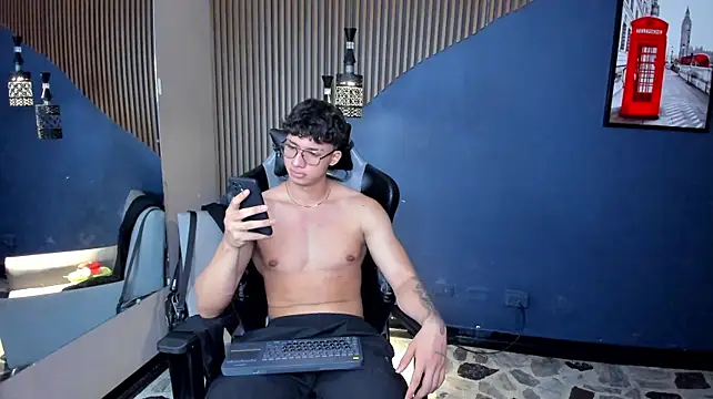 Chat XXX en directo de Axxel_Muscle