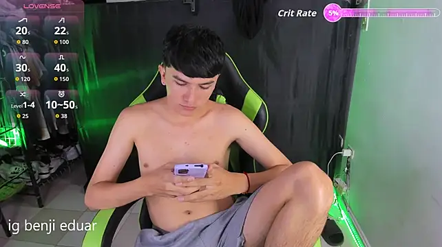 Chat +18 de benji_hoter ao vivo