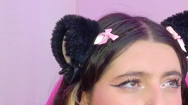 XXX chat uživo modela Sachi_Meow