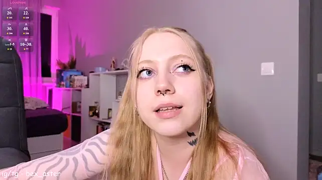 RebeccaAster's Live XXX Chat