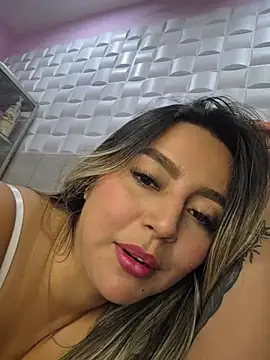 CelesteBlaze_'s Live XXX Chat