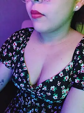 Elinaax Chat XXX in diretta