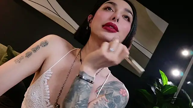 LetisiaRocks XXX чат на живо