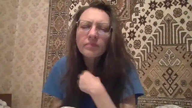 FayInessaKiss' Live XXX Chat