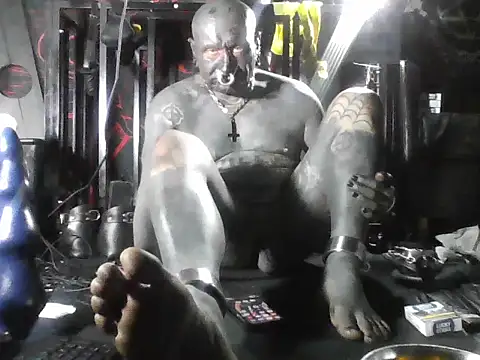 XXX chat uživo modela wormobject